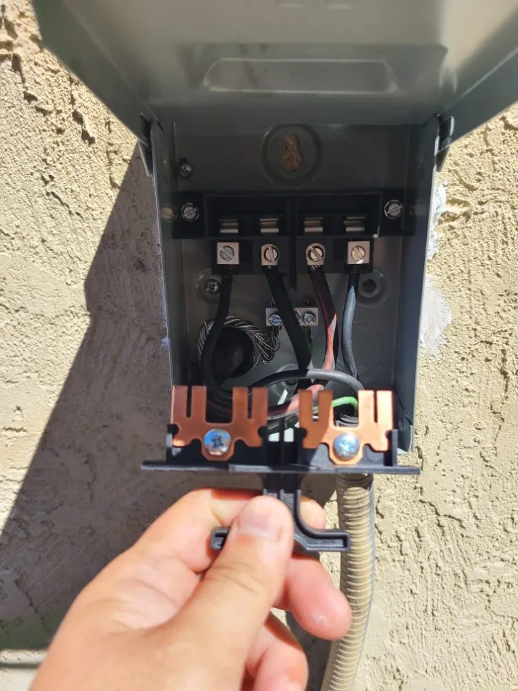 Slide of Den Electric