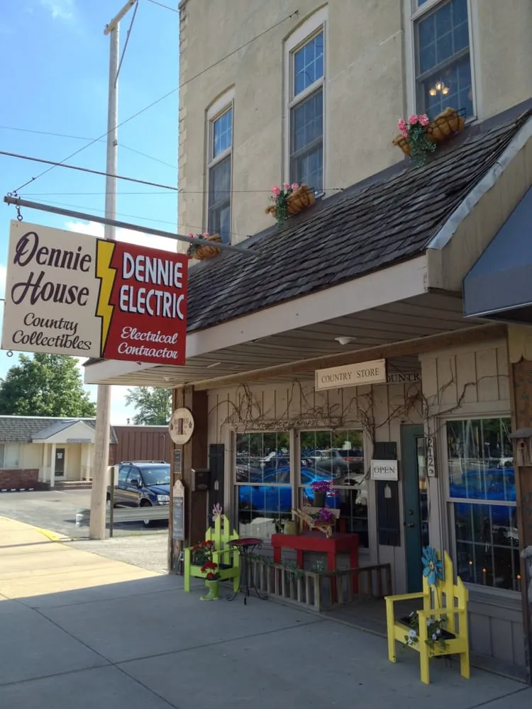 Slide of Dennie House Country Collectables