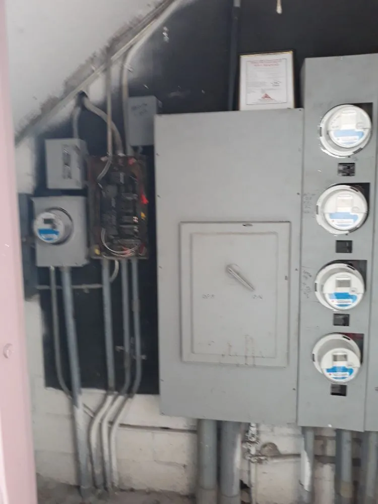 Slide of Denros Electric