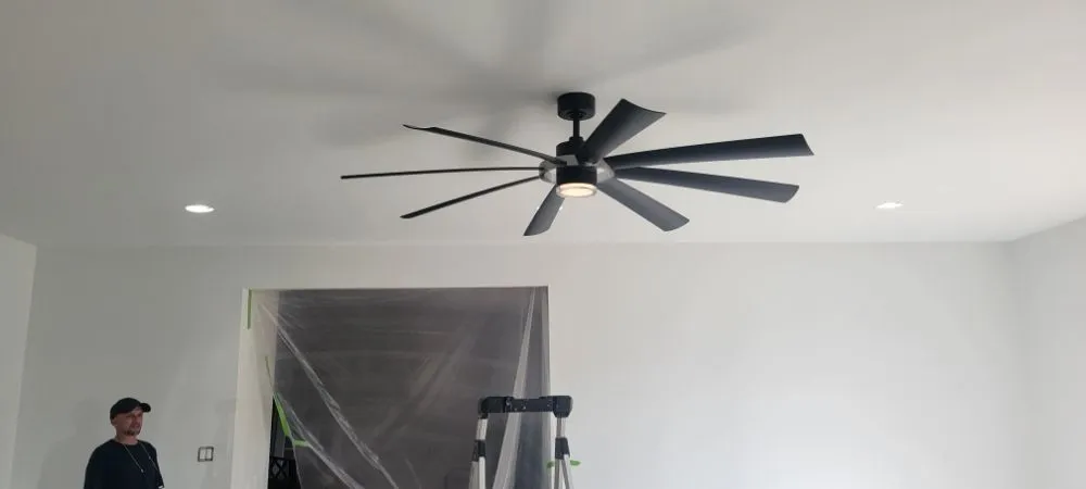 Slide of Denz Eeletric