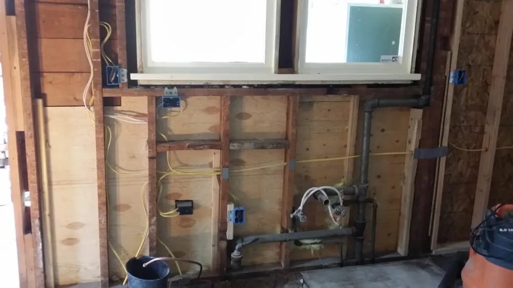 Professional electrical service for homes in wiring installation, by