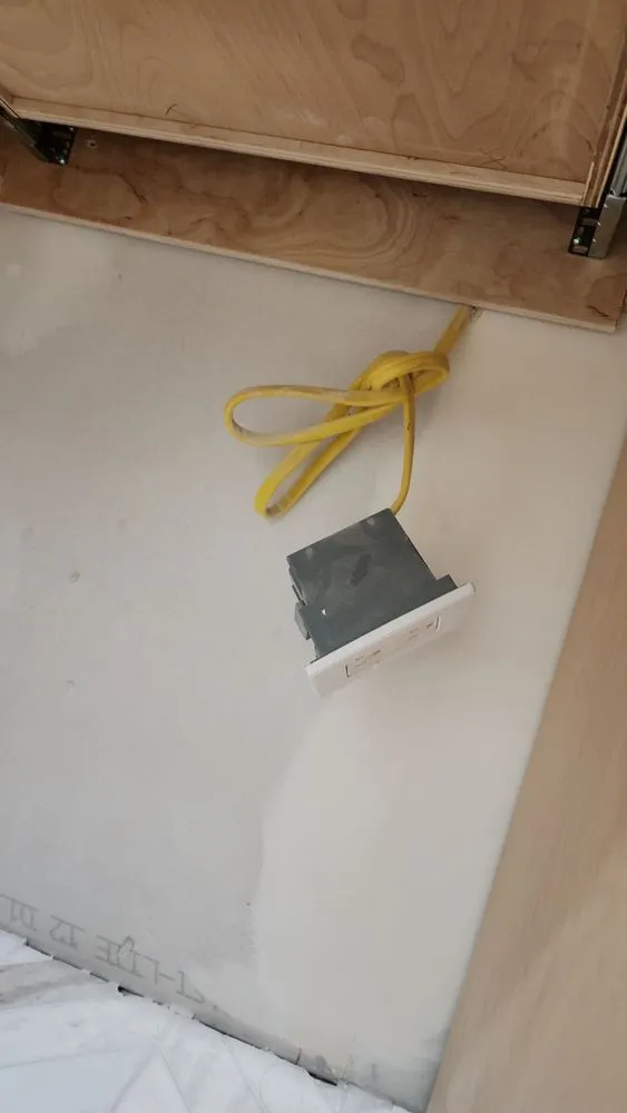 Slide of Dependable Electric Services