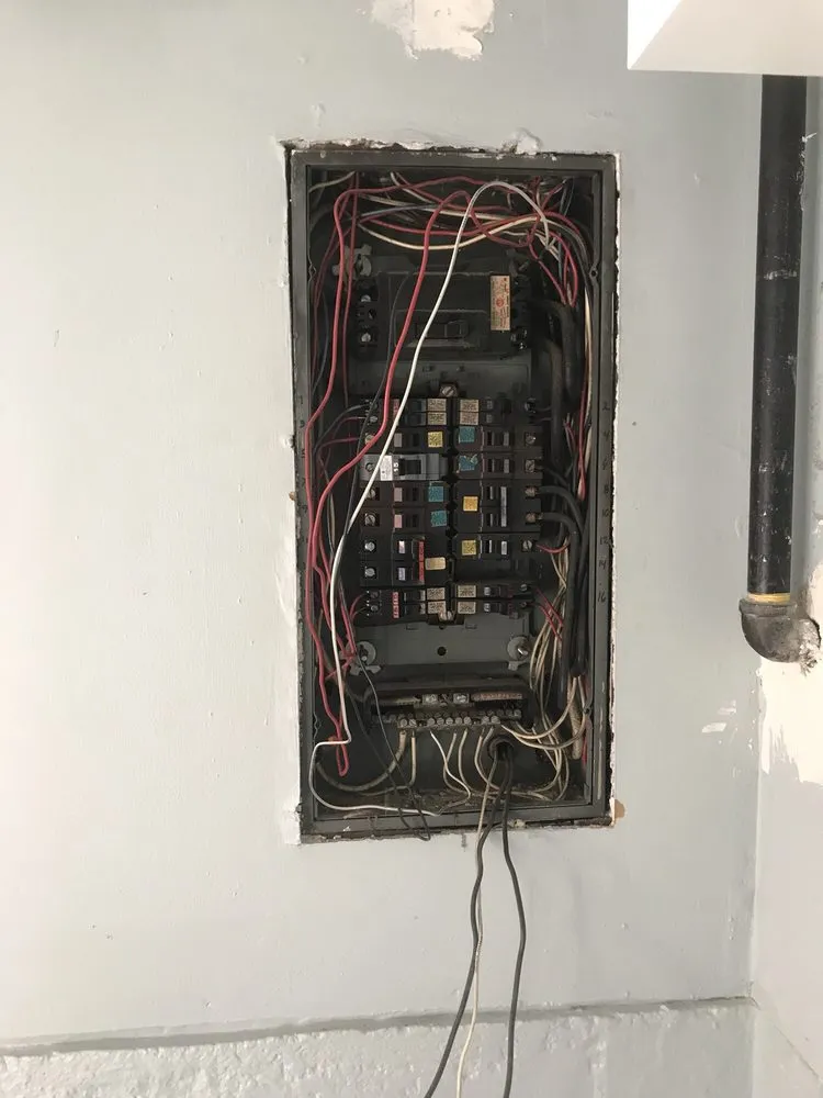 Slide of Derek Electric