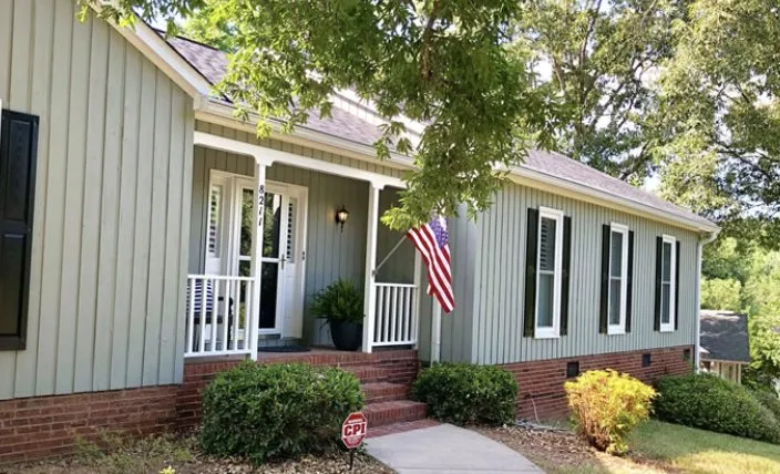 Slide of Derrick's Residential Maintenance