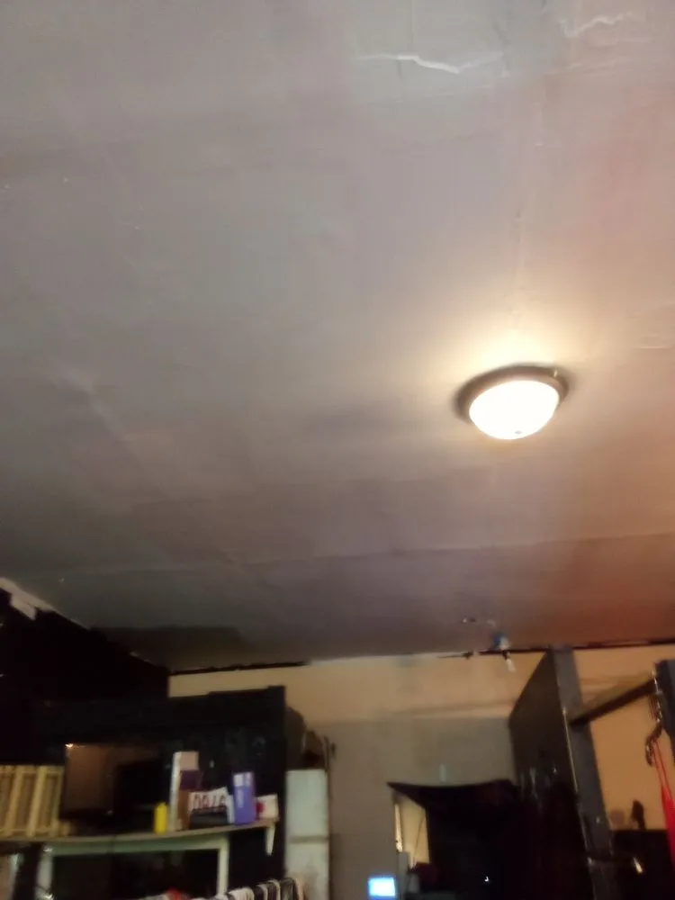 Slide of Derrick's Residential Maintenance