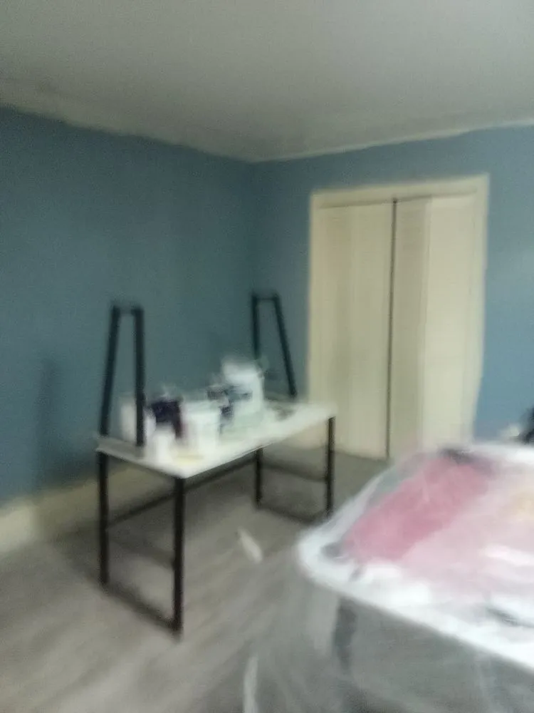 Slide of Derrick's Residential Maintenance