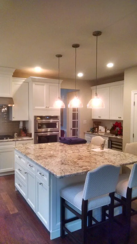 Slide of Des Electric