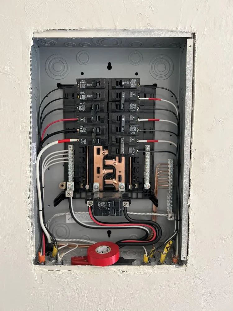 Slide of Des Plaines Electrical Services