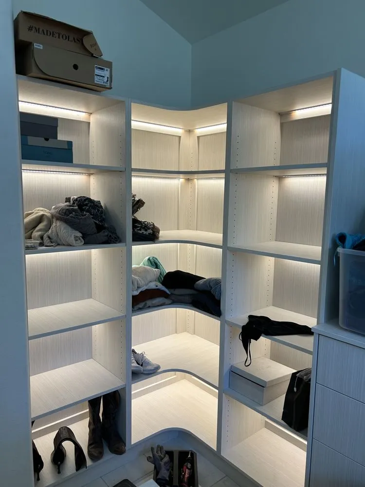 Slide of Deschutes Electric