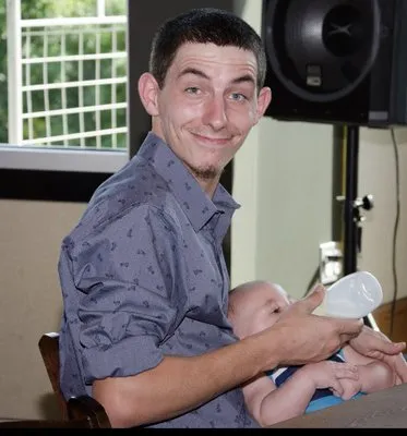 Desi Mounting & Electrical Logo