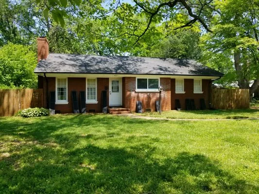 Designs by Defne Logo