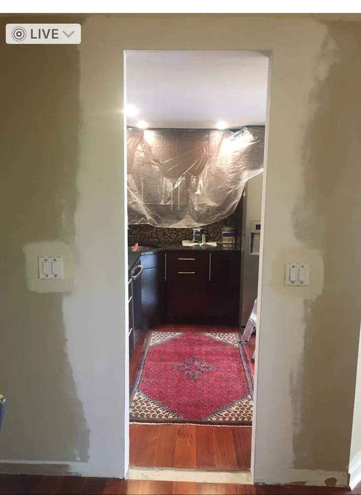 Licensed electrician providing emergency electrical service in , 