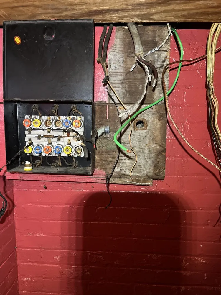 Slide of Detroit Twins Electrical