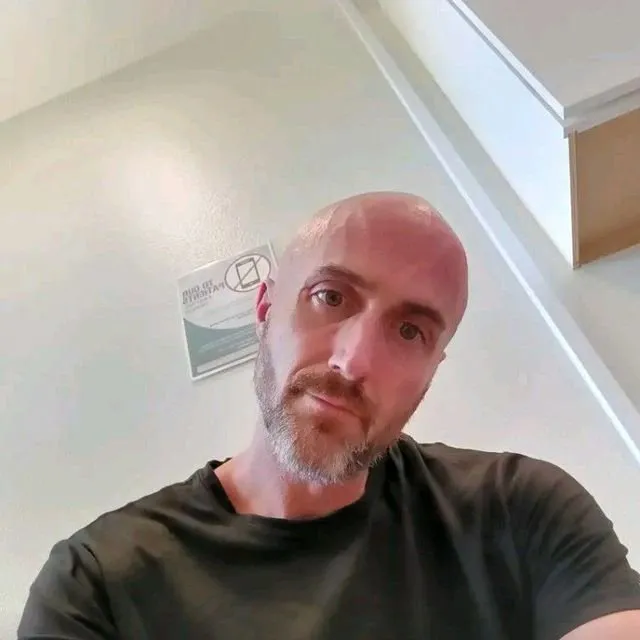 Slide of Devaux Handyman/Electrical Services