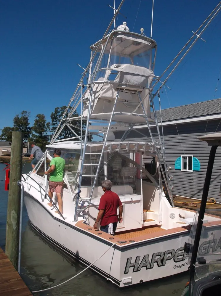 Expert emergency electrical service in Gloucester, VA by Devorian Marine