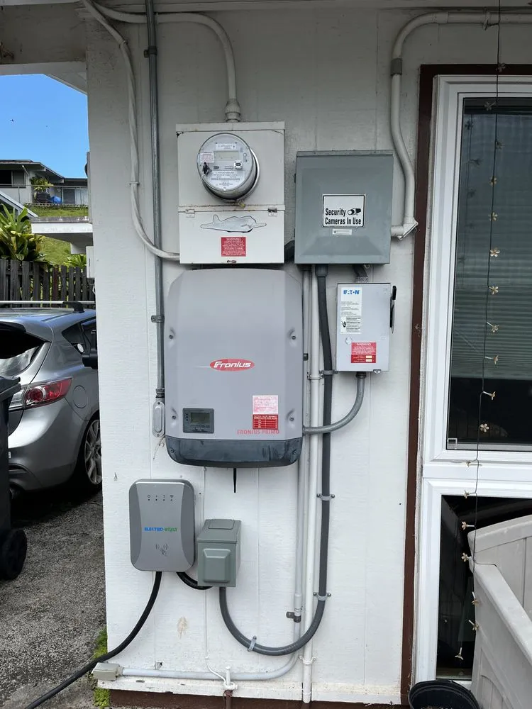 Certified electrician providing panel upgrade in Urban Honolulu, HI - DEZ Electric