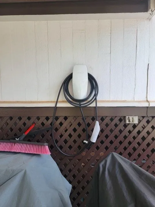 Affordable emergency electrical service in Urban Honolulu, HI by DEZ Electric