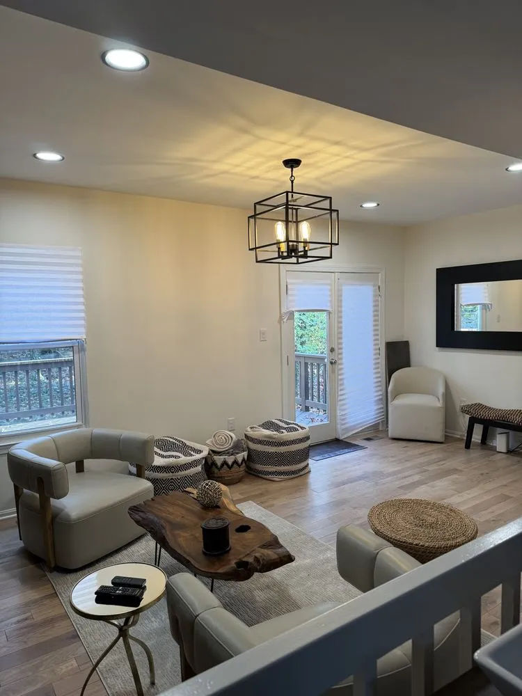 Slide of DG Electric & Handy