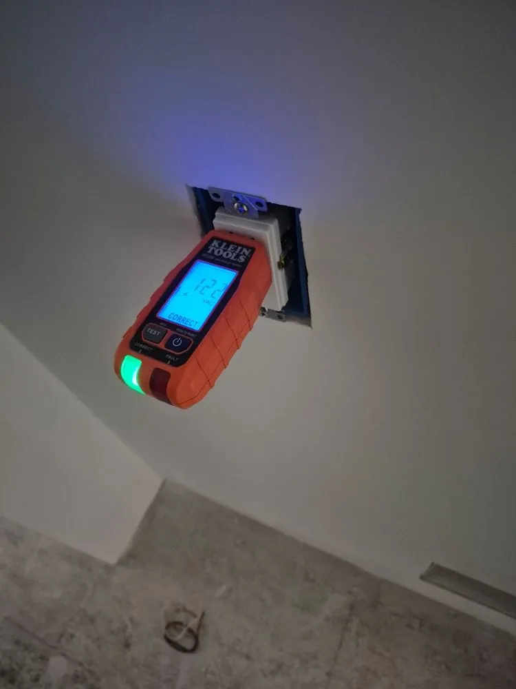 Slide of DG power solutions