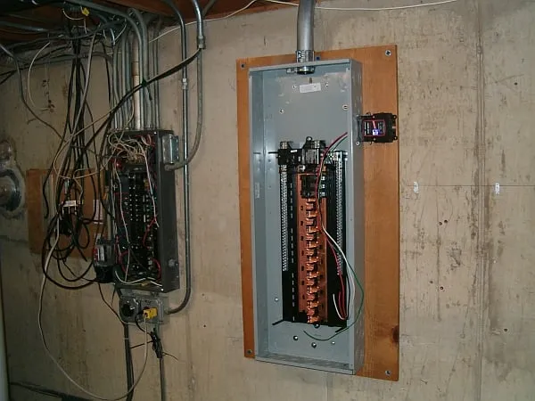 Reliable electrical repair service in Villa Park, IL - DH Electric Co.