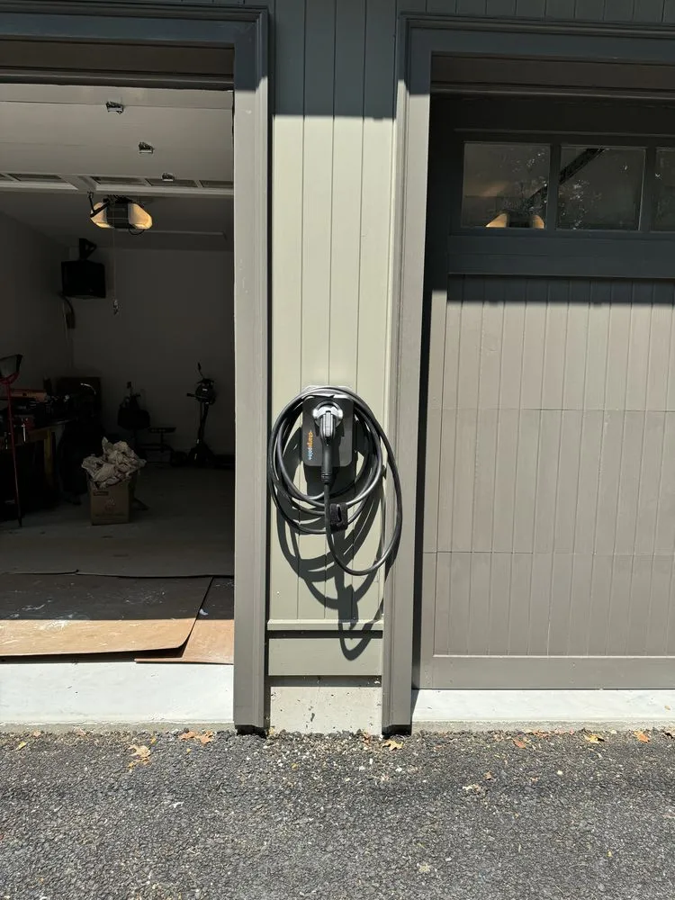 Slide of D&H Electrical