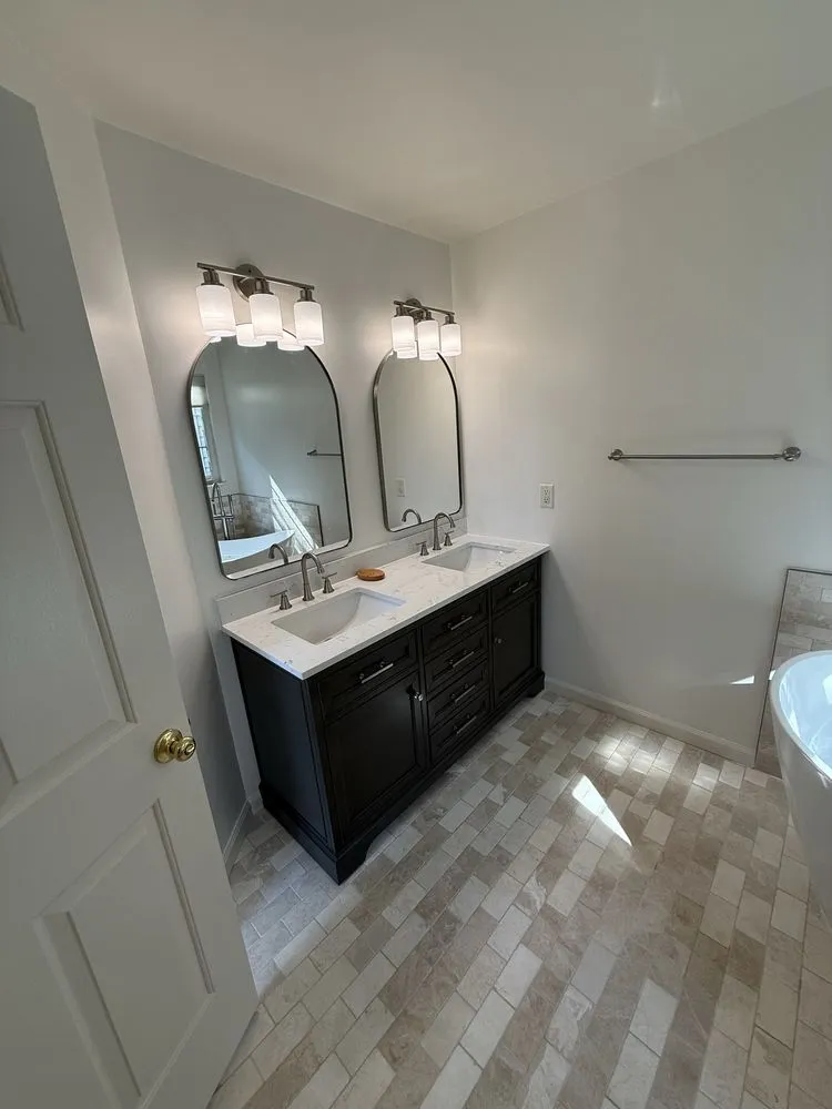 Slide of DH painting & handyman multi-services