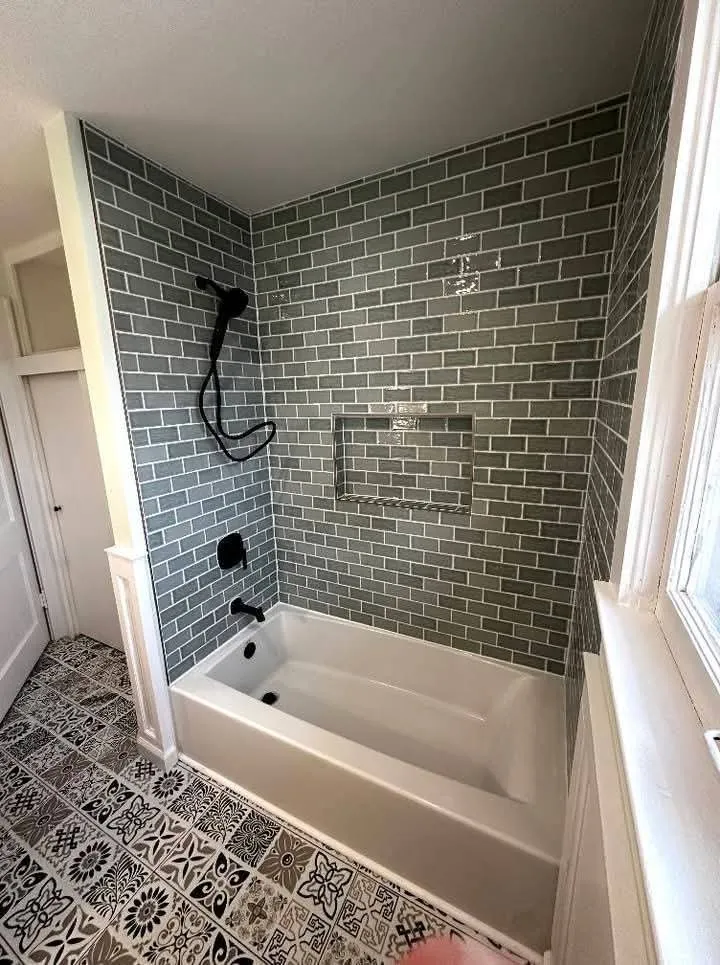 Slide of DHD Contractors