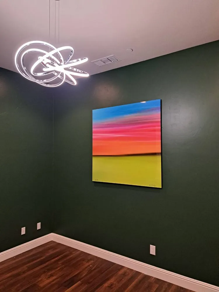 Emergency electrician providing outlet and switch repair in , 