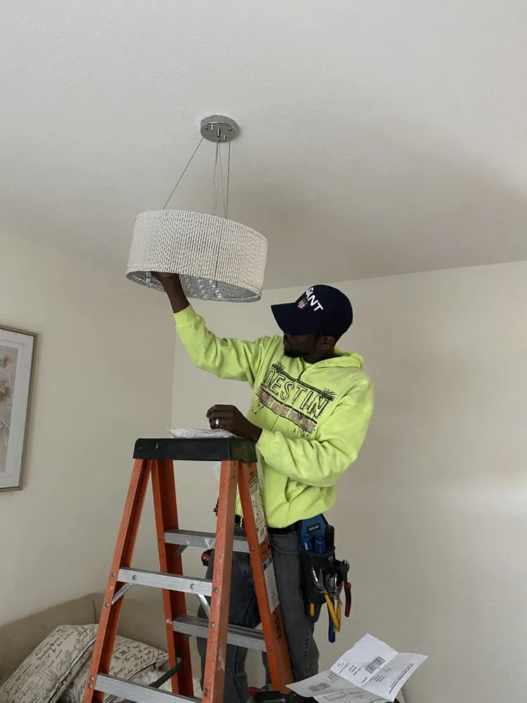 Slide of Diamalaye Electric