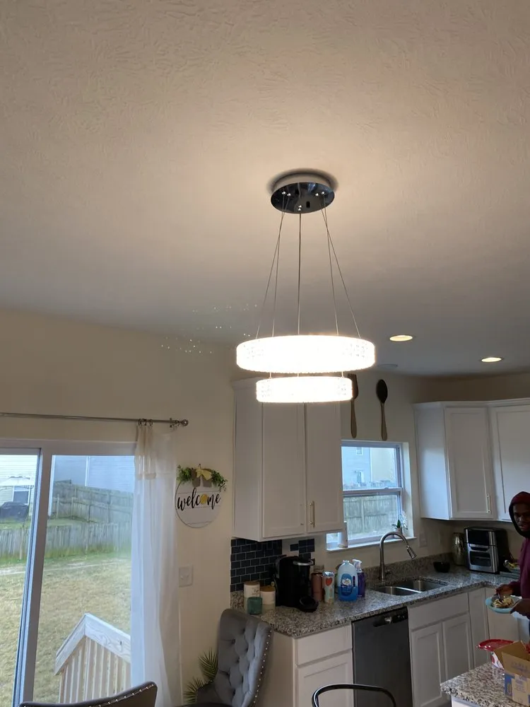 Licensed emergency electrical service experts serving Pickerington, OH - Diamalaye Electric