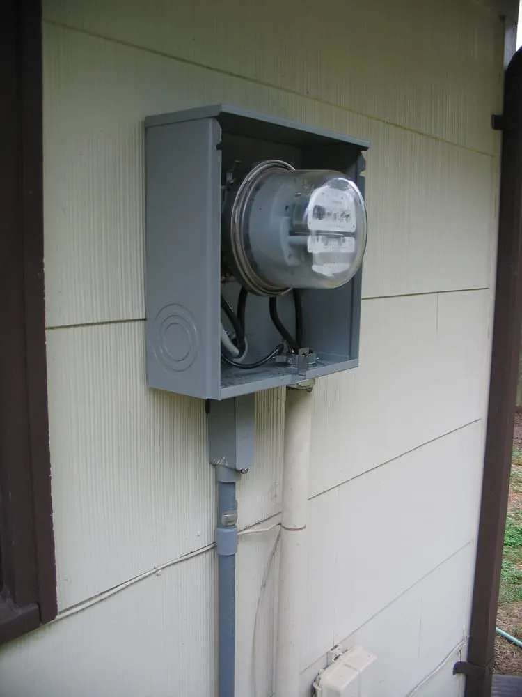 Expert outlet and switch repair service in ,  - Diamond Electrical Services