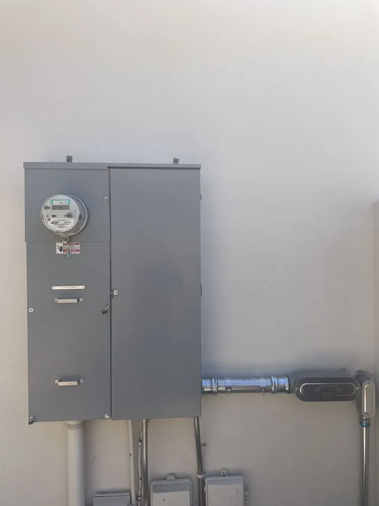 Trusted electrician providing panel upgrade in Maricopa County, AZ - Diamond Energy Solutions
