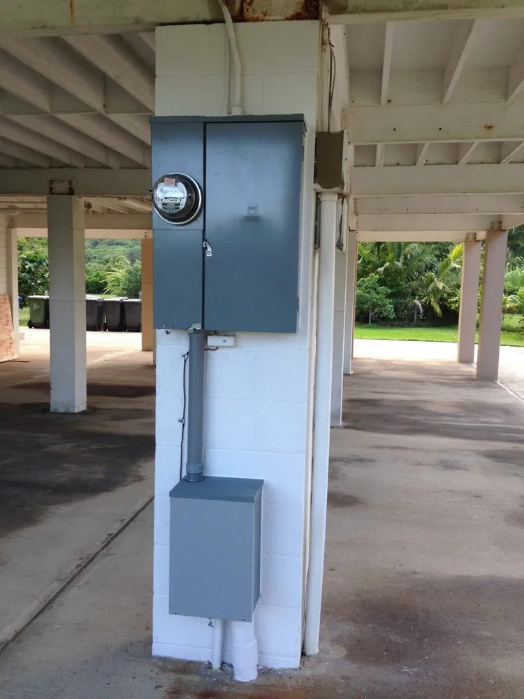 Slide of Diamond Head Electric