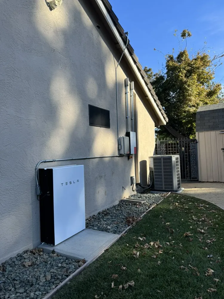 Slide of Diamond Solar Solutions