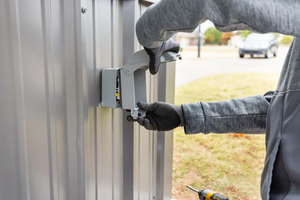 Slide of Diamondback Electric