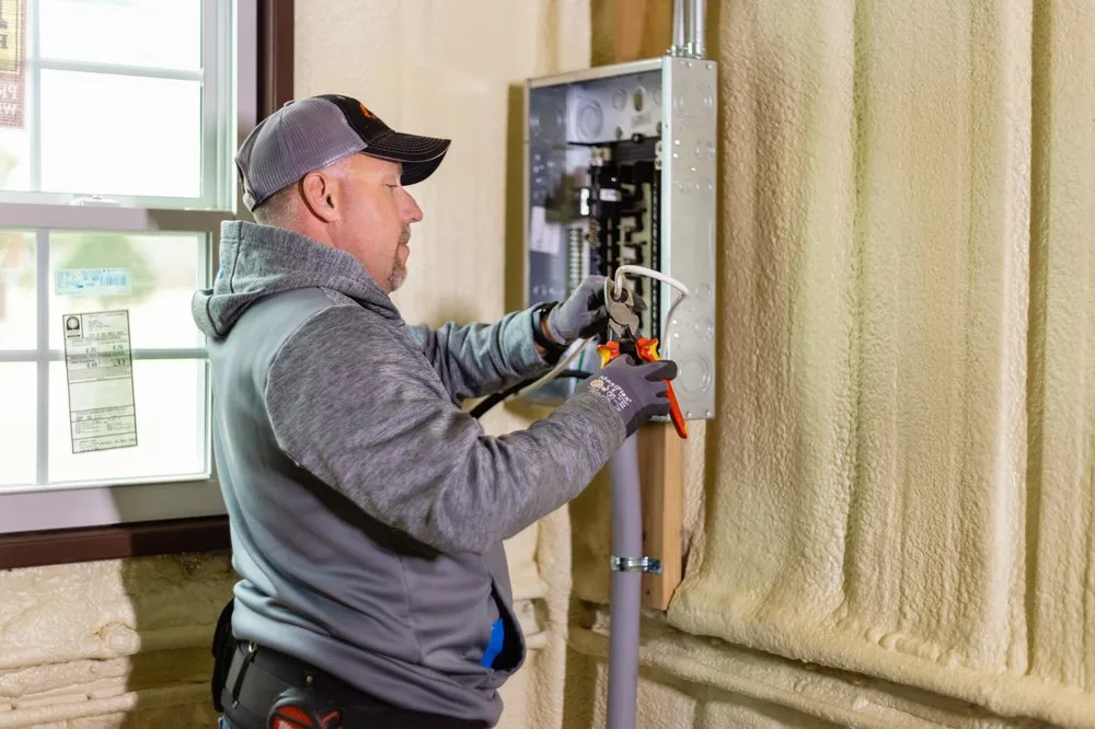 Slide of Diamondback Electric