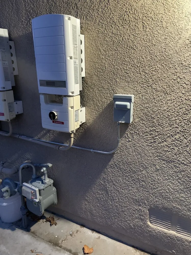 Slide of Diaz & Sons Electric Services