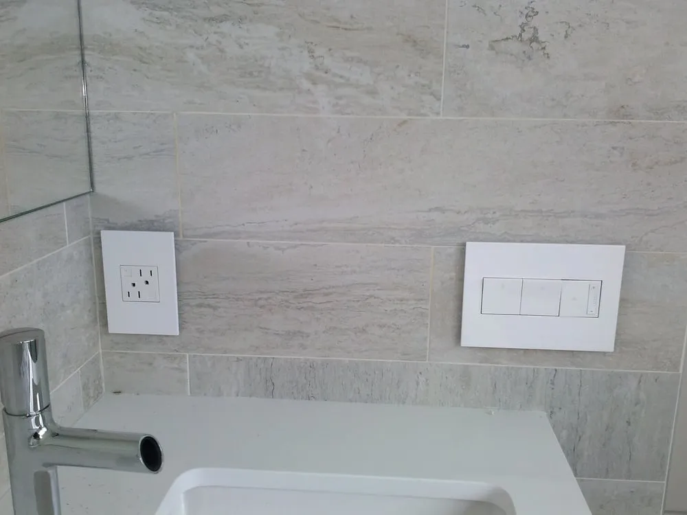 Licensed lighting installation service in ,  - Diaz Electric Company