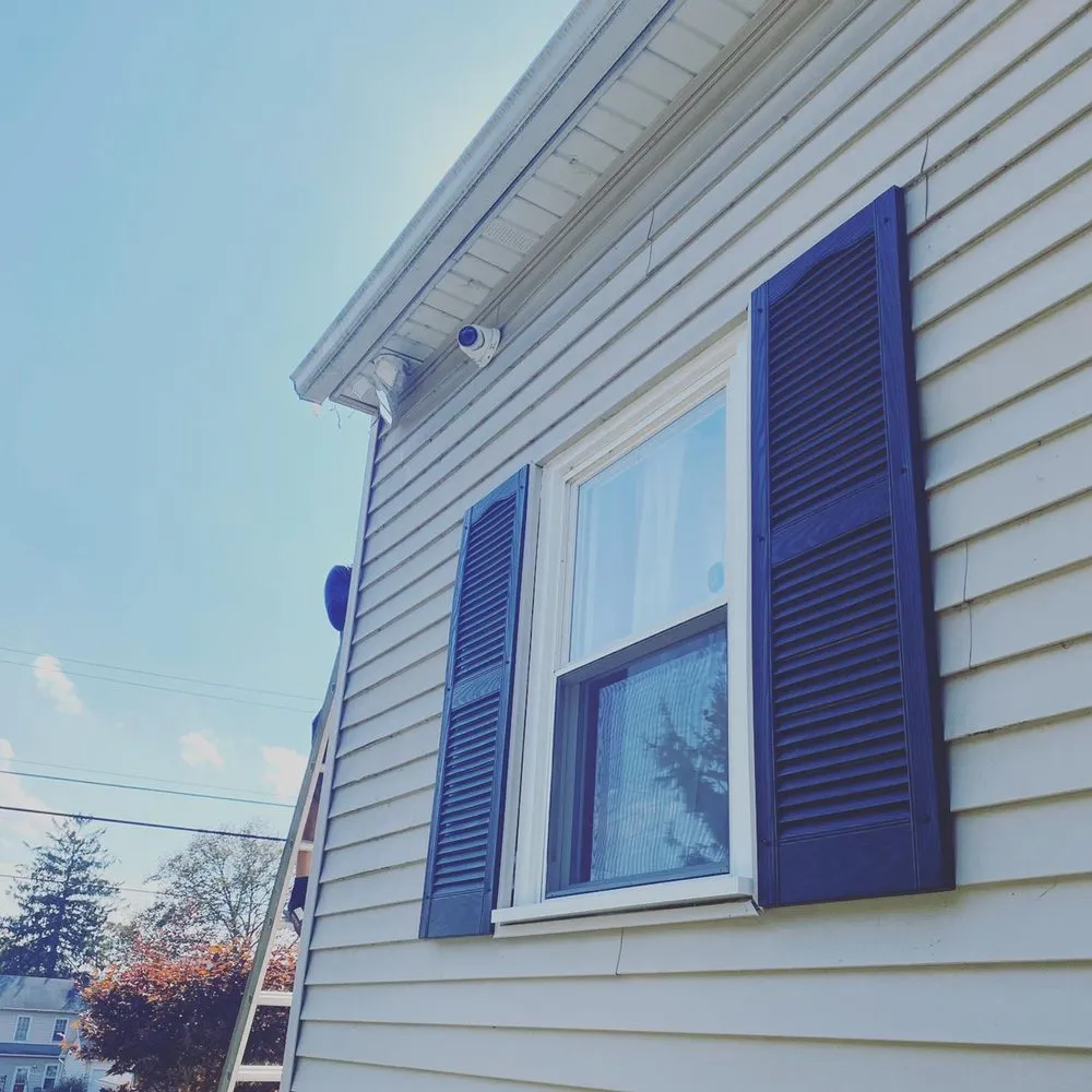 Slide of Diaz Electric