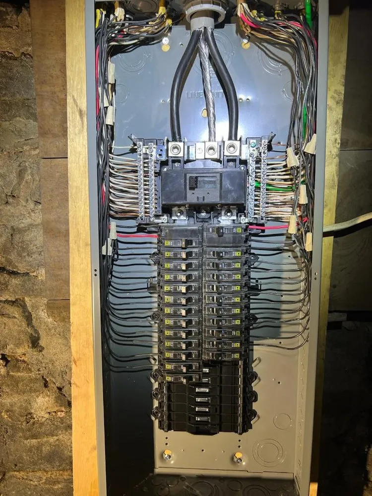 Slide of Diaz Electric