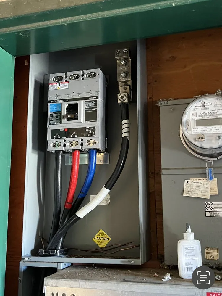 Slide of Diaz Electric