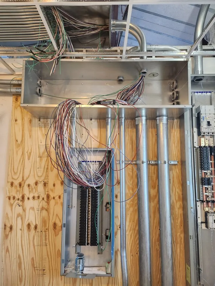 Slide of Diaz Electric