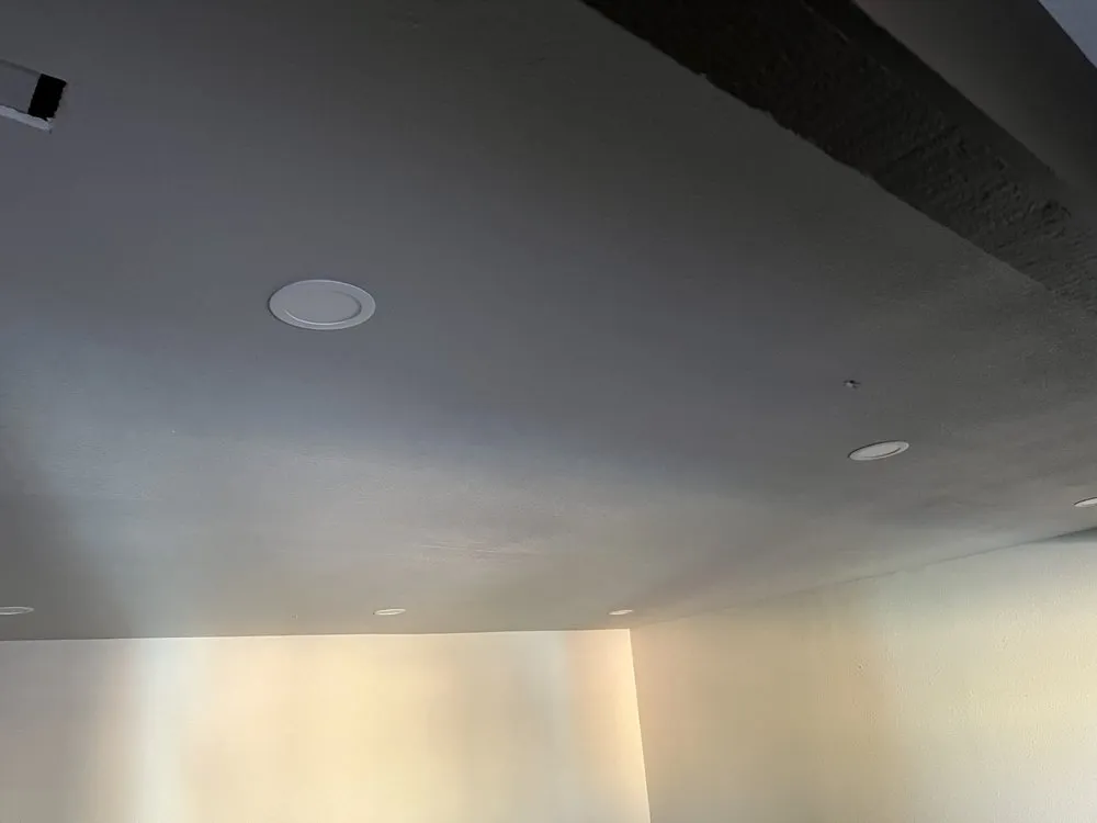 Expert electrician providing emergency electrical service in ,