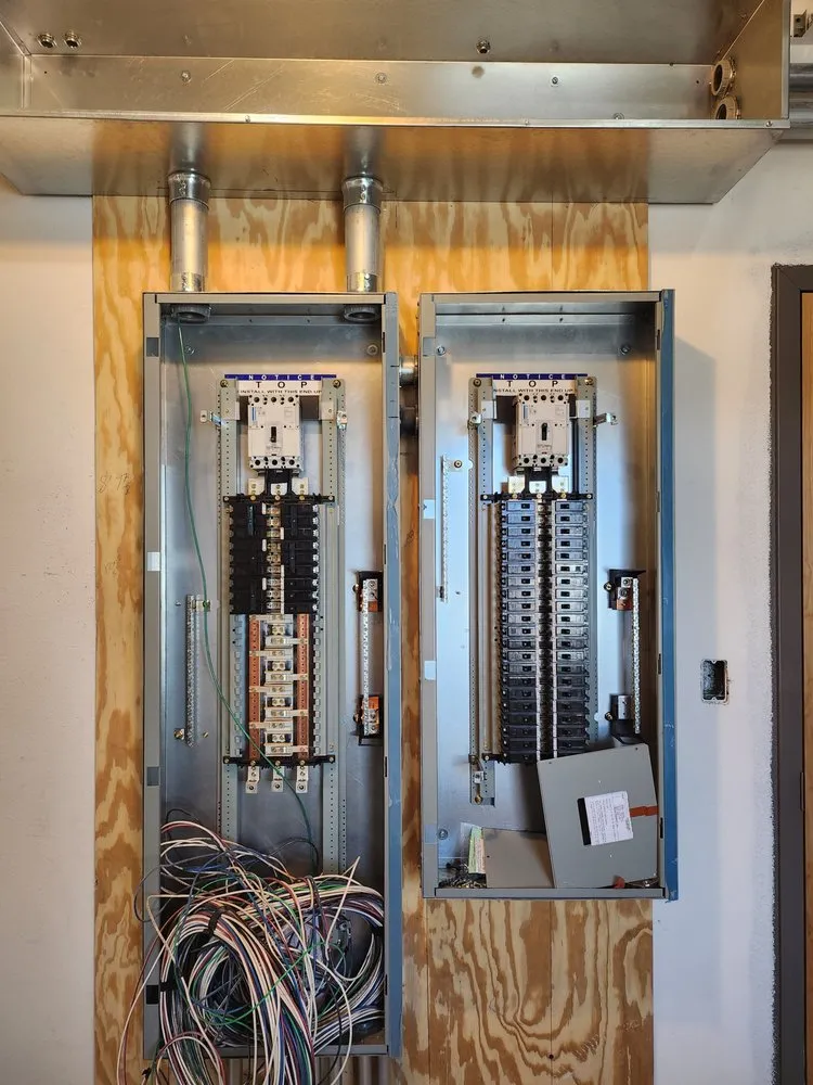 Slide of Diaz Electric