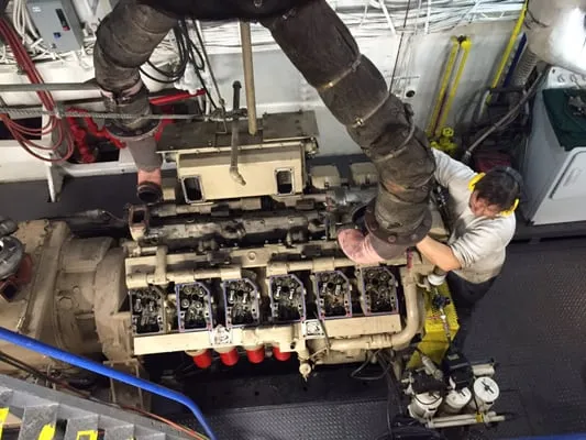 Diesel Engine Specialist Logo