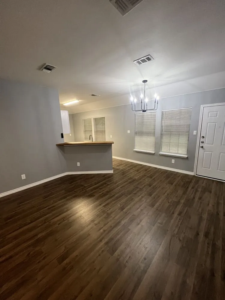 Slide of Dillards Services