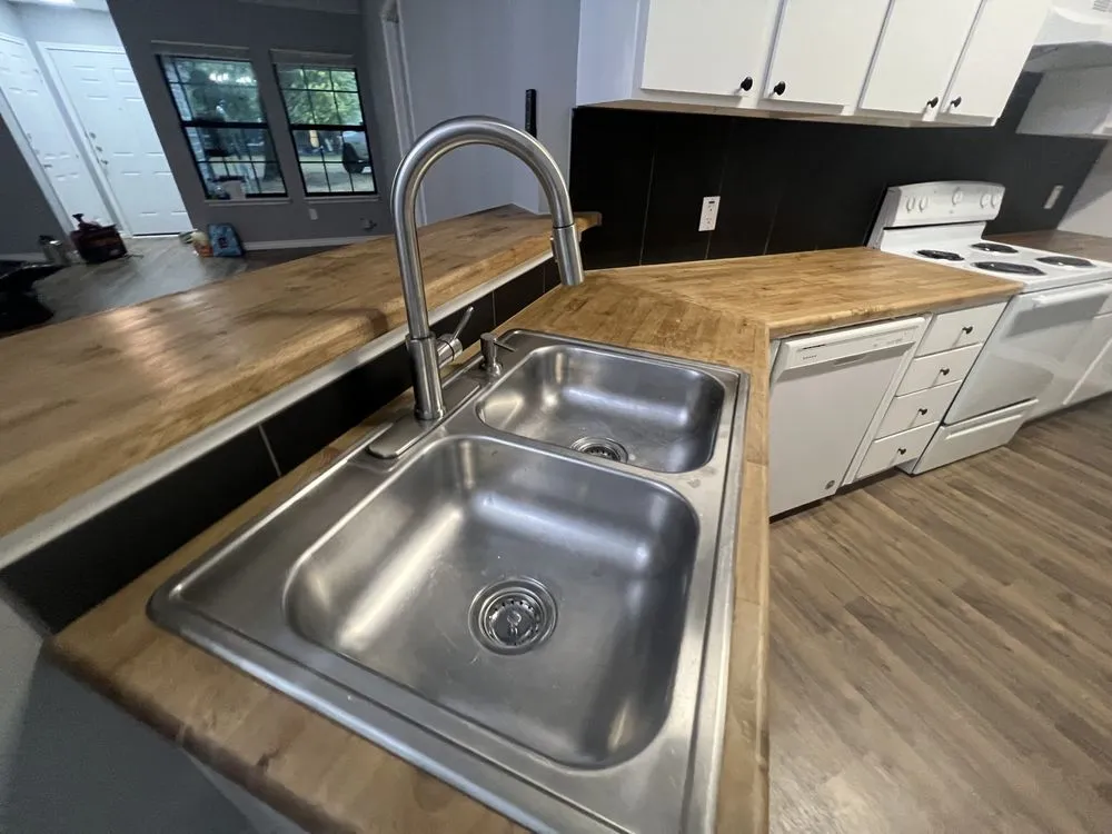 Slide of Dillards Services