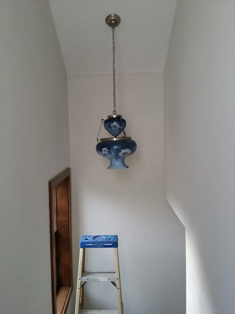 Slide of Dilloway Electric