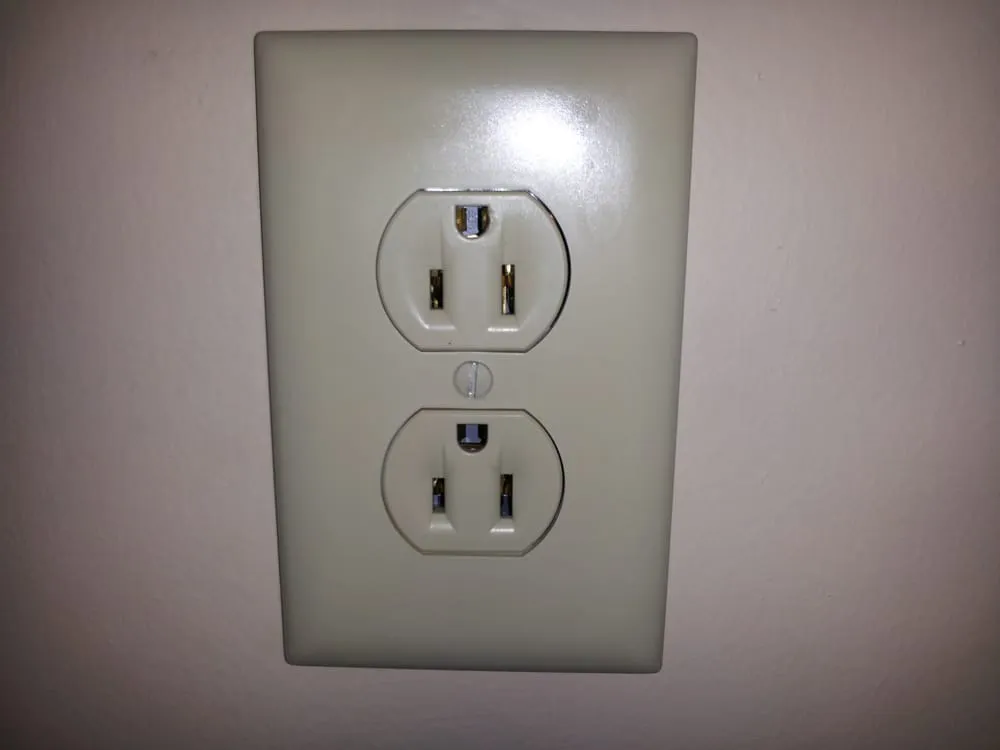 Licensed outlet and switch repair service in Castle Creek, NY - DiLuzio Electric