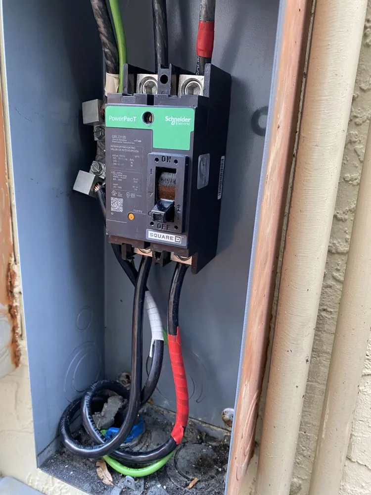 Slide of Dimnlights UH Electrician